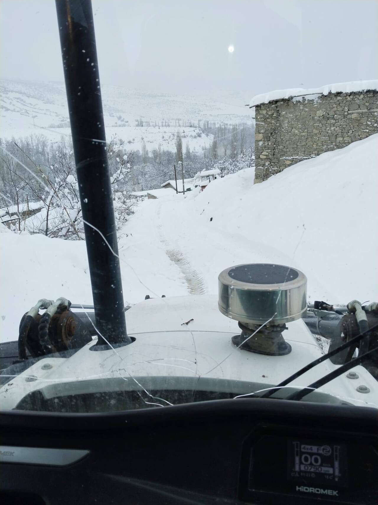 Konya’da kar kalınlığının 1 metreye yaklaştığı ilçe şölen sunuyor 4